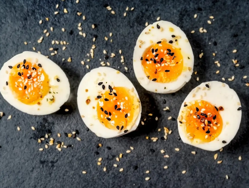 What Are the Benefits of Eating Boiled Eggs Daily in 2024